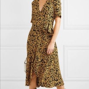 GANNI NWT
The Dexter ruffled floral-print crepe midi wrap dress Size 38